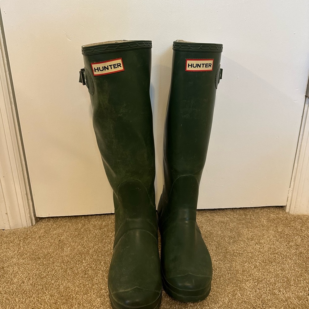 Hunter Tall Rubber Boots in Dark Green - Picture 3 of 8